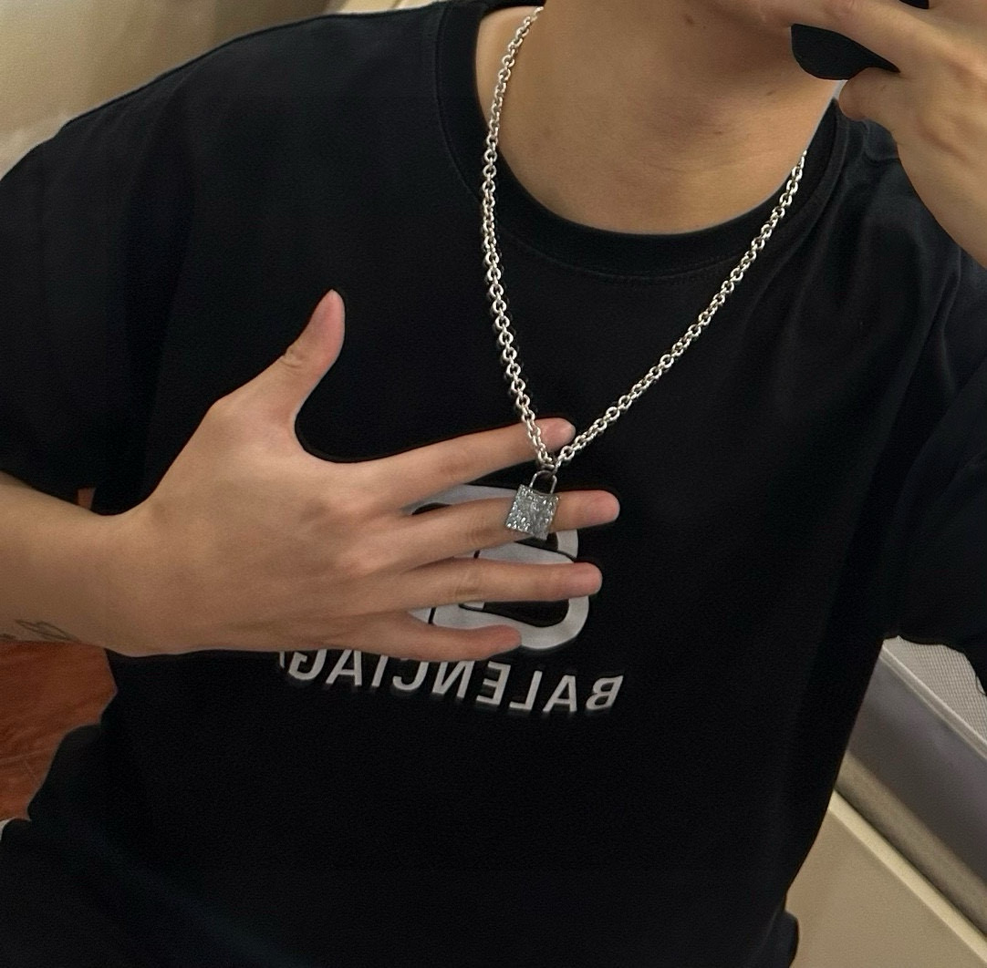    DIOR🔥新款 迪奥项链🇷🇼原单货🇷🇼专柜新款开模复古潮流时尚必备 男女均可佩戴 情侣款同款 摇滚