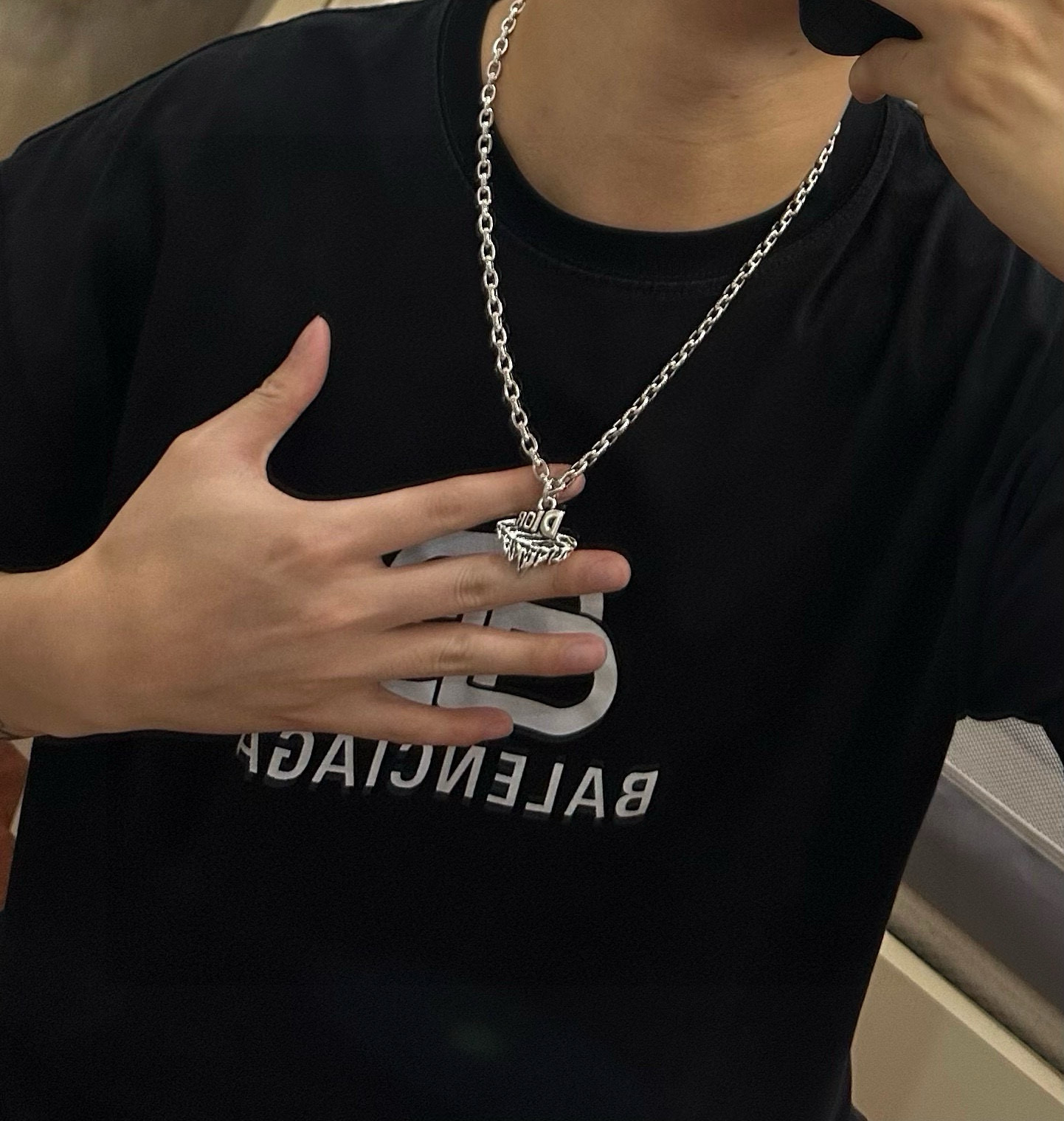    DIOR🔥新款 迪奥项链🇷🇼原单货🇷🇼专柜新款开模复古潮流时尚必备 男女均可佩戴 情侣款同款 摇滚
