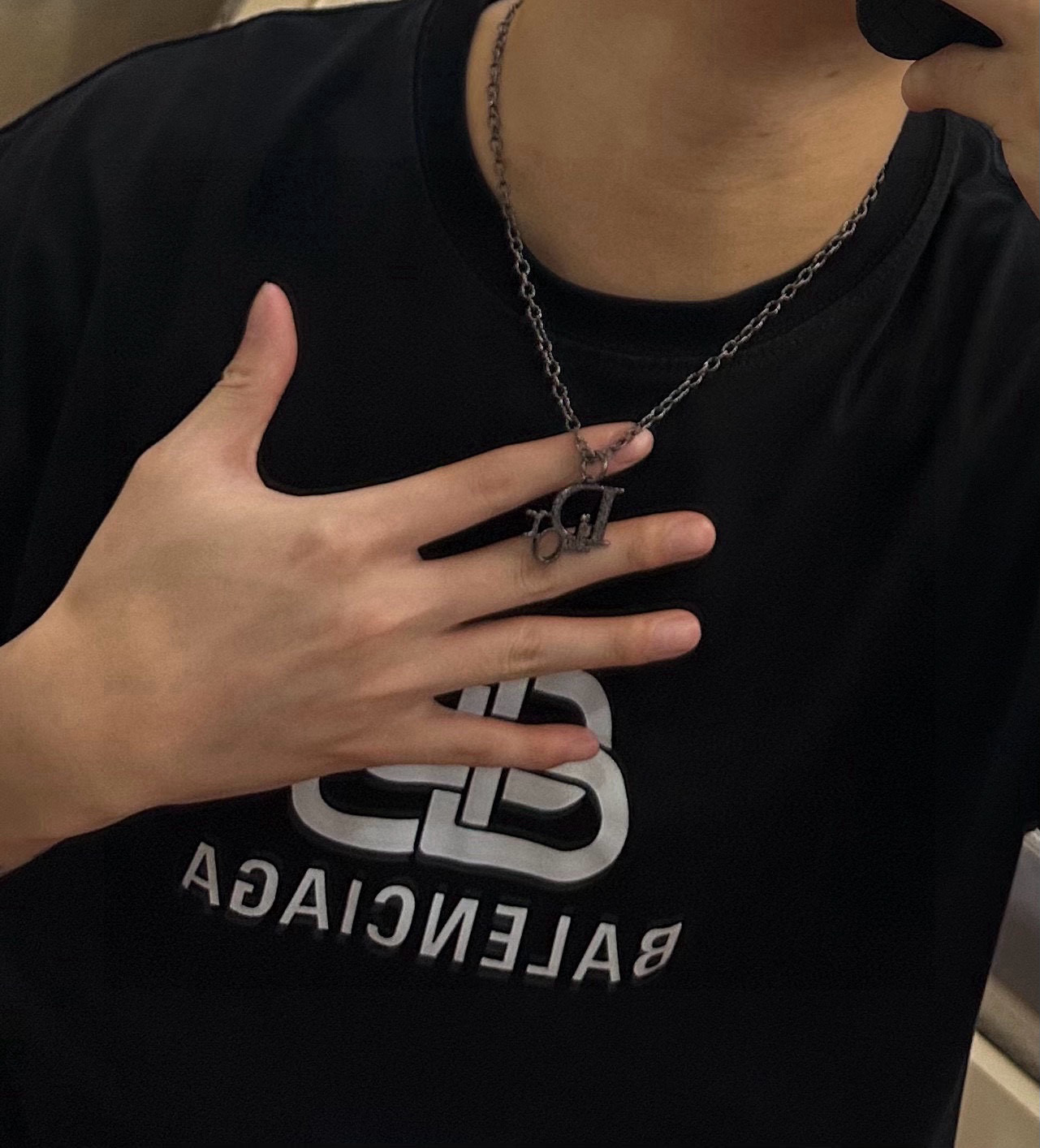    DIOR🔥新款 迪奥项链🇷🇼原单货🇷🇼专柜新款开模复古潮流时尚必备 男女均可佩戴 情侣款同款 摇滚