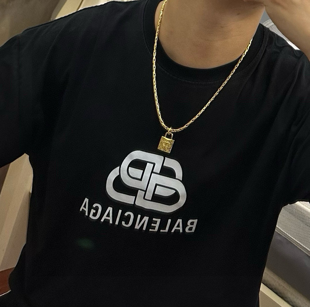    DIOR🔥新款 迪奥项链🇷🇼原单货🇷🇼专柜新款开模复古潮流时尚必备 男女均可佩戴 情侣款同款 摇滚