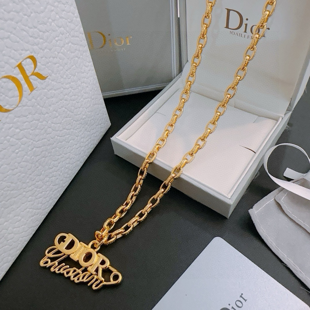    DIOR🔥新款 迪奥项链🇷🇼原单货🇷🇼专柜新款开模复古潮流时尚必备 男女均可佩戴 情侣款同款 摇滚