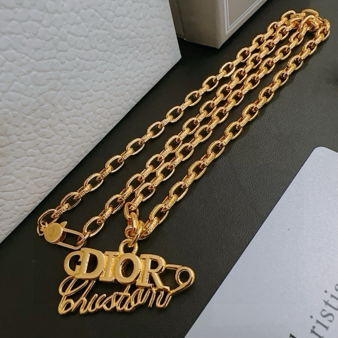    DIOR🔥新款 迪奥项链🇷🇼原单货🇷🇼专柜新款开模复古潮流时尚必备 男女均可佩戴 情侣款同款 摇滚