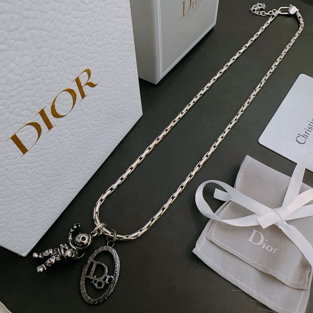    DIOR🔥新款 迪奥项链🇷🇼原单货🇷🇼专柜新款开模复古潮流时尚必备 男女均可佩戴 情侣款同款 摇滚