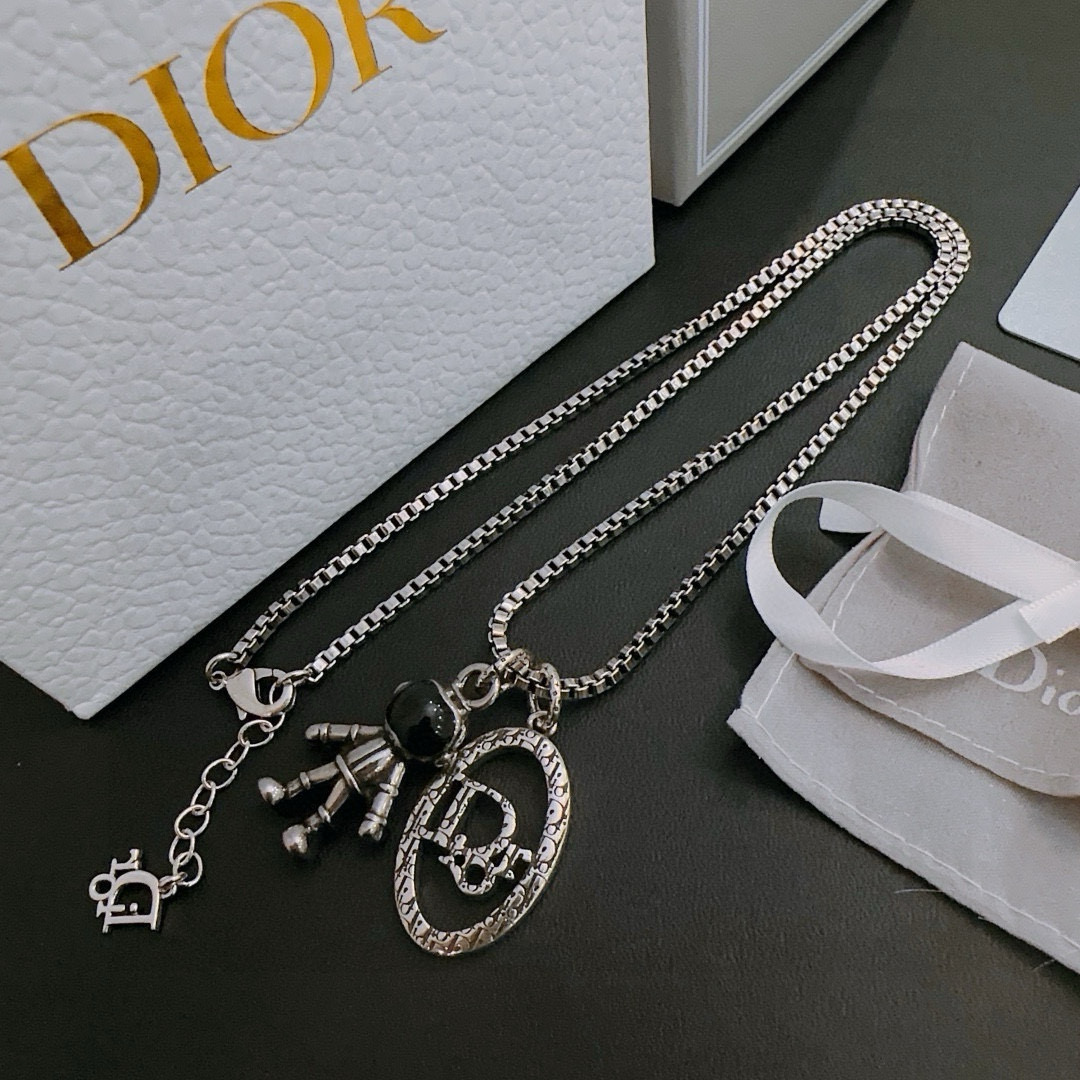    DIOR🔥新款 迪奥项链🇷🇼原单货🇷🇼专柜新款开模复古潮流时尚必备 男女均可佩戴 情侣款同款 摇滚