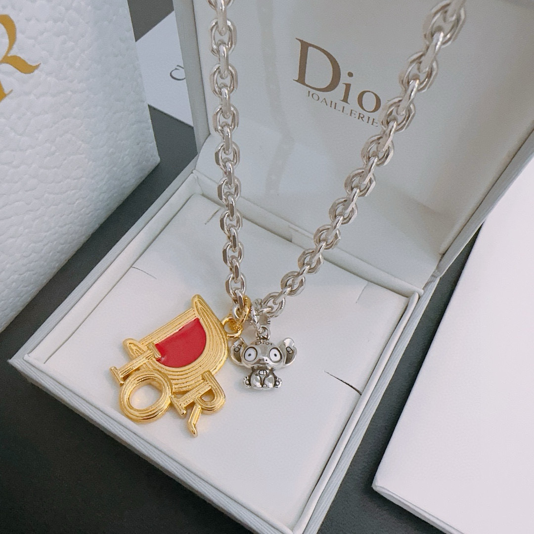    DIOR🔥新款 迪奥项链🇷🇼原单货🇷🇼专柜新款开模复古潮流时尚必备 男女均可佩戴 情侣款同款 摇滚