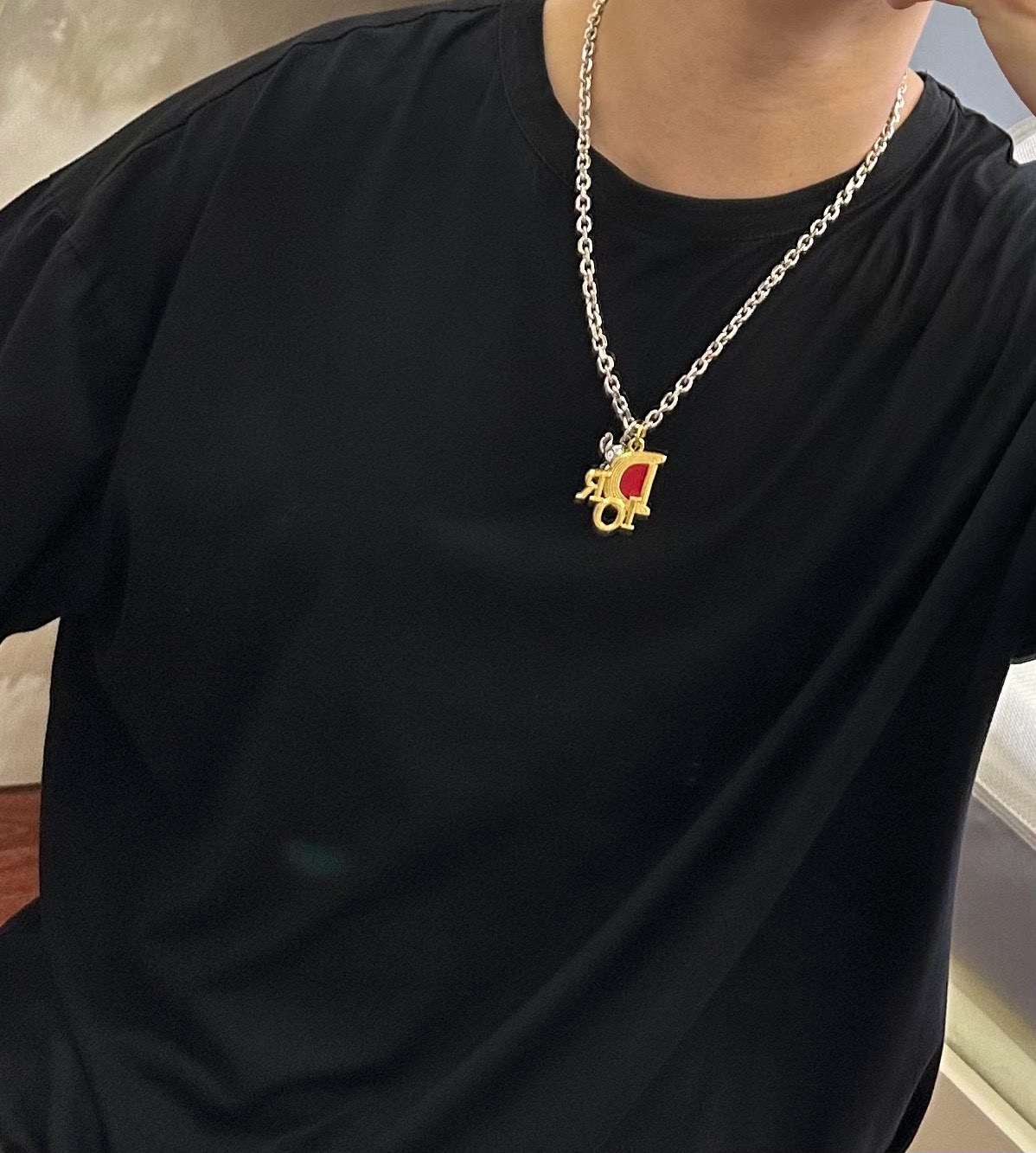    DIOR🔥新款 迪奥项链🇷🇼原单货🇷🇼专柜新款开模复古潮流时尚必备 男女均可佩戴 情侣款同款 摇滚