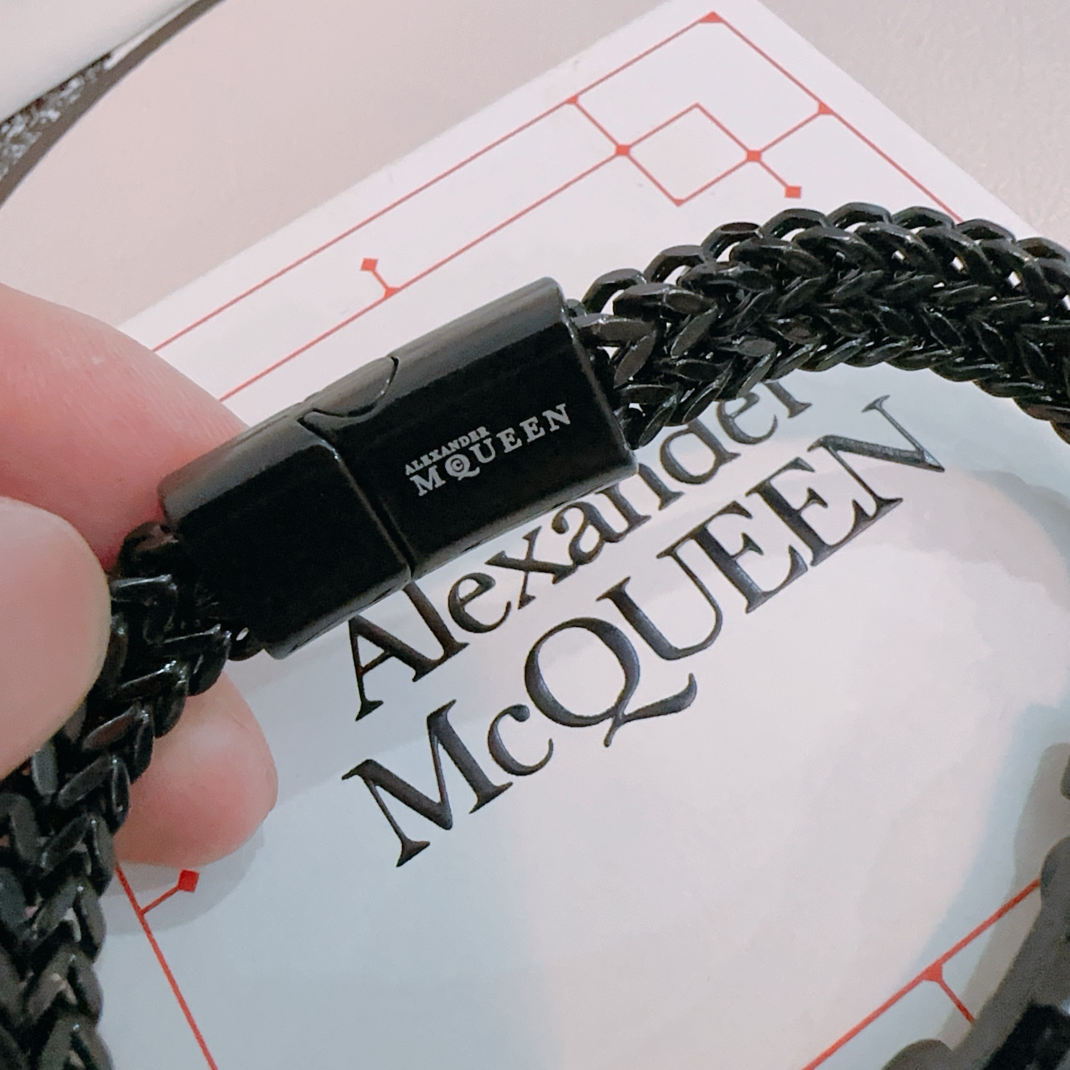   新款Alexander McQueen 亚历山大 麦昆 手链  专柜一致原版定制  骨子里那种叛逆浮
