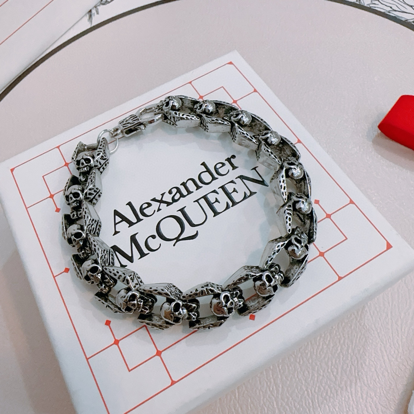   新款Alexander McQueen 亚历山大 麦昆 手链  专柜一致原版定制  骨子里那种叛逆浮