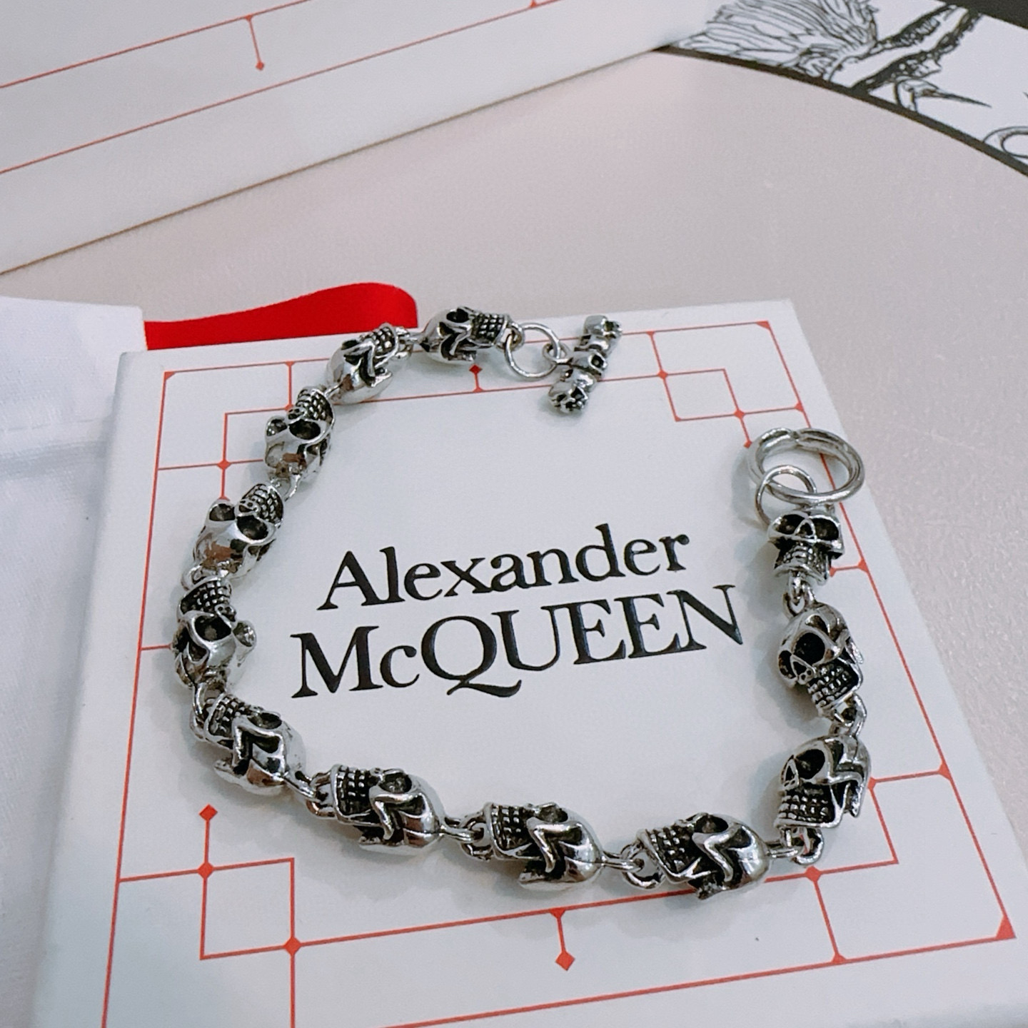   新款Alexander McQueen 亚历山大 麦昆 手链  专柜一致原版定制  骨子里那种叛逆浮