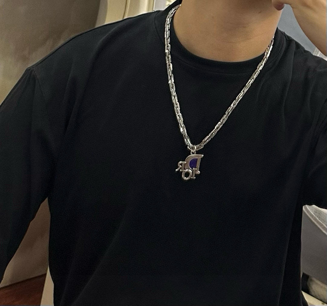   DIOR🔥新款 迪奥项链🇷🇼原单货🇷🇼专柜新款开模复古潮流时尚必备 男女均可佩戴 情侣款同款 摇滚