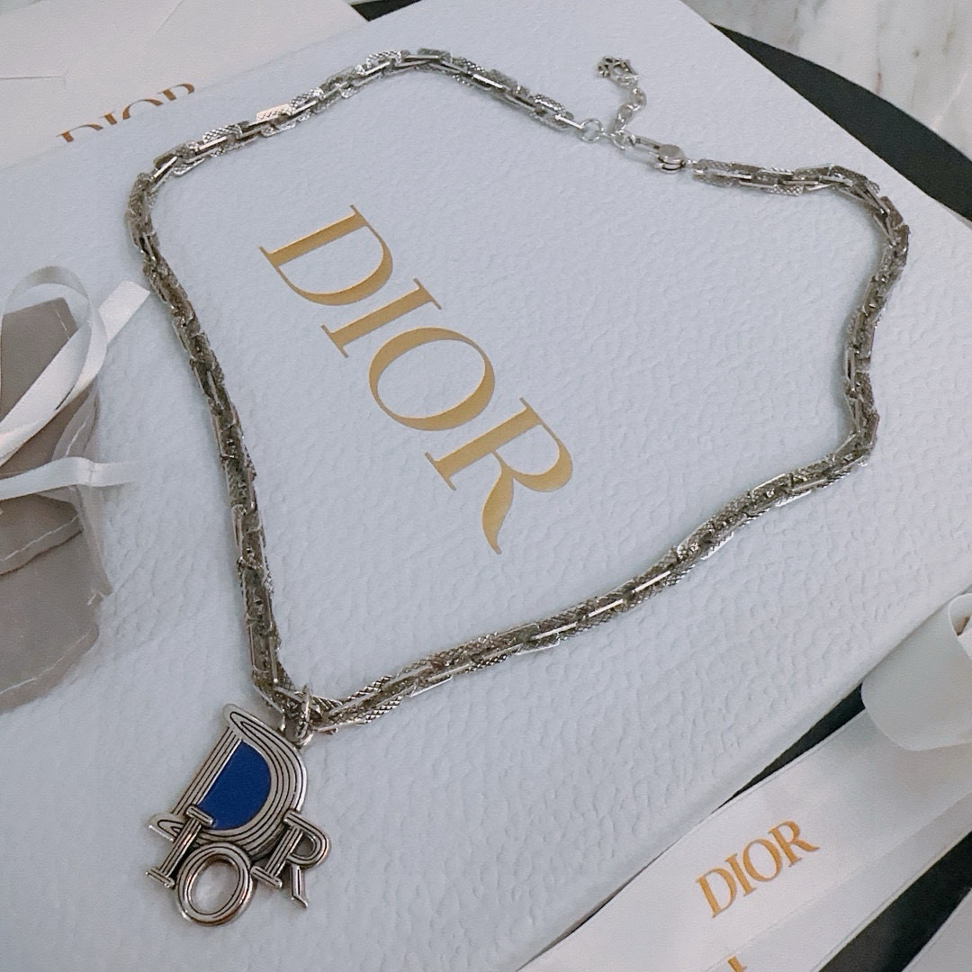    DIOR🔥新款 迪奥项链🇷🇼原单货🇷🇼专柜新款开模复古潮流时尚必备 男女均可佩戴 情侣款同款 摇滚