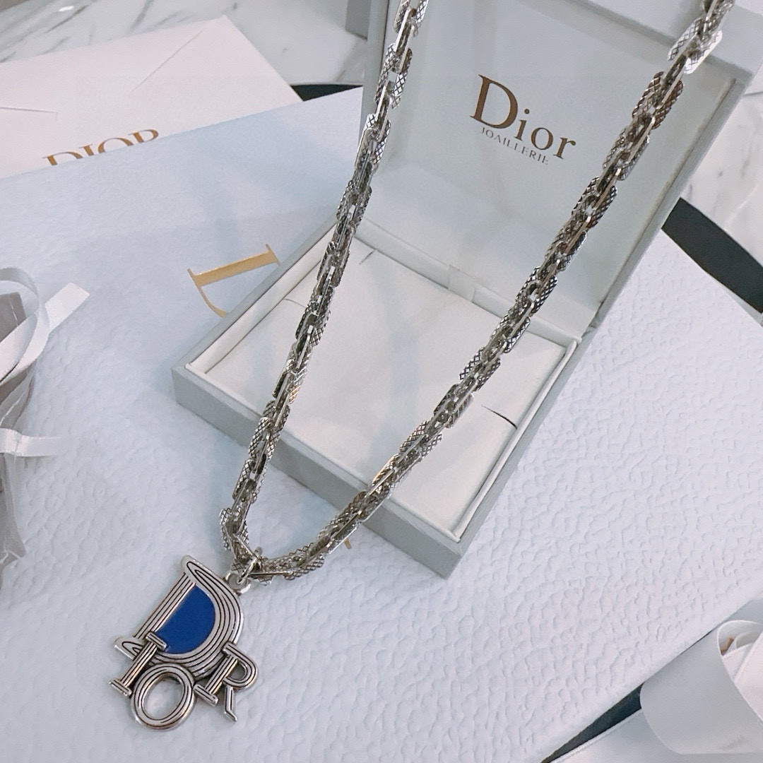    DIOR🔥新款 迪奥项链🇷🇼原单货🇷🇼专柜新款开模复古潮流时尚必备 男女均可佩戴 情侣款同款 摇滚