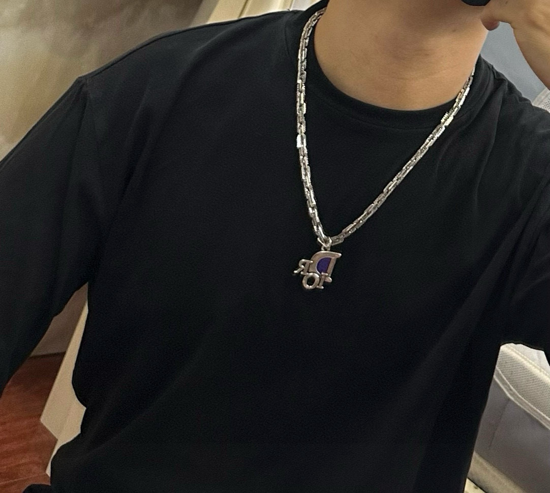    DIOR🔥新款 迪奥项链🇷🇼原单货🇷🇼专柜新款开模复古潮流时尚必备 男女均可佩戴 情侣款同款 摇滚