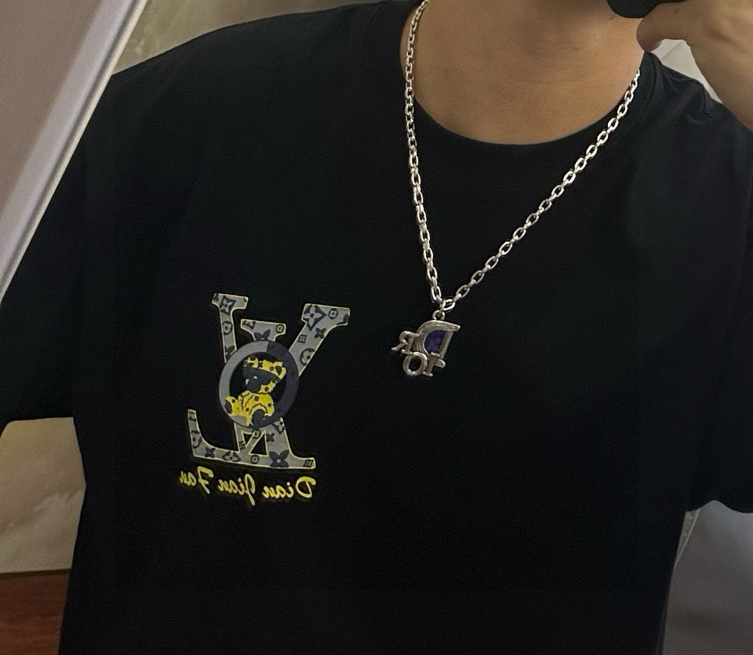    DIOR🔥新款 迪奥项链🇷🇼原单货🇷🇼专柜新款开模复古潮流时尚必备 男女均可佩戴 情侣款同款 摇滚