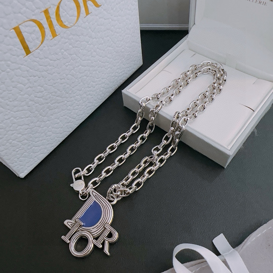    DIOR🔥新款 迪奥项链🇷🇼原单货🇷🇼专柜新款开模复古潮流时尚必备 男女均可佩戴 情侣款同款 摇滚