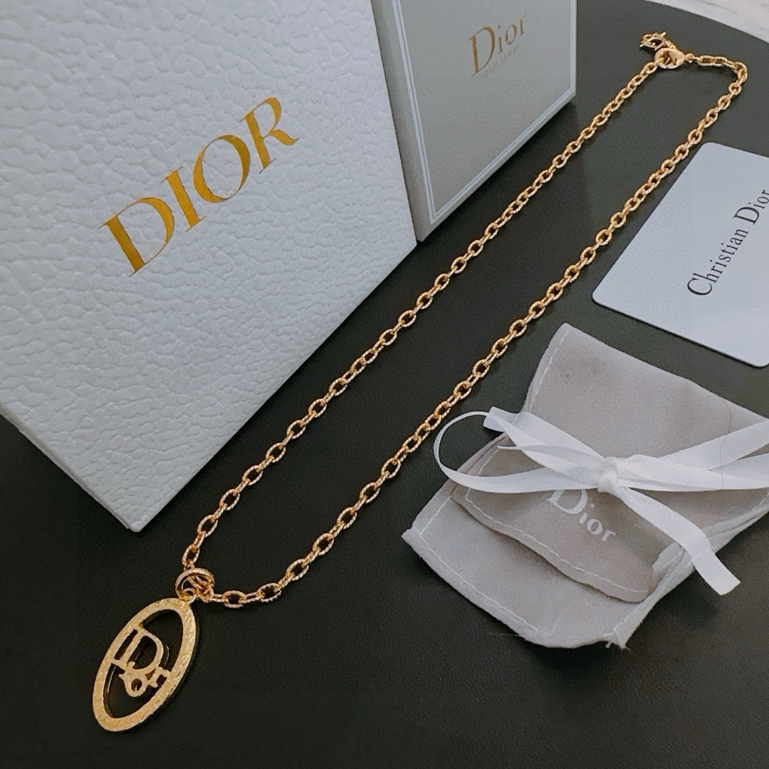    DIOR🔥新款 迪奥项链🇷🇼原单货🇷🇼专柜新款开模复古潮流时尚必备 男女均可佩戴 情侣款同款 摇滚