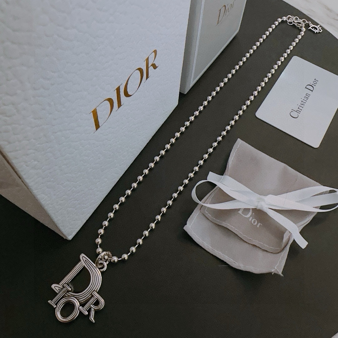    DIOR🔥新款 迪奥项链🇷🇼原单货🇷🇼专柜新款开模复古潮流时尚必备 男女均可佩戴 情侣款同款 摇滚