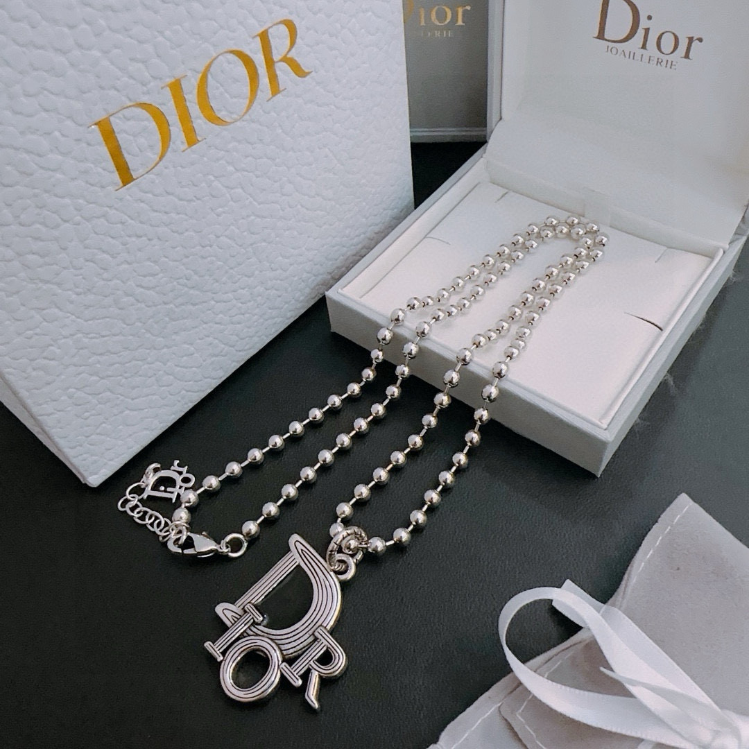    DIOR🔥新款 迪奥项链🇷🇼原单货🇷🇼专柜新款开模复古潮流时尚必备 男女均可佩戴 情侣款同款 摇滚