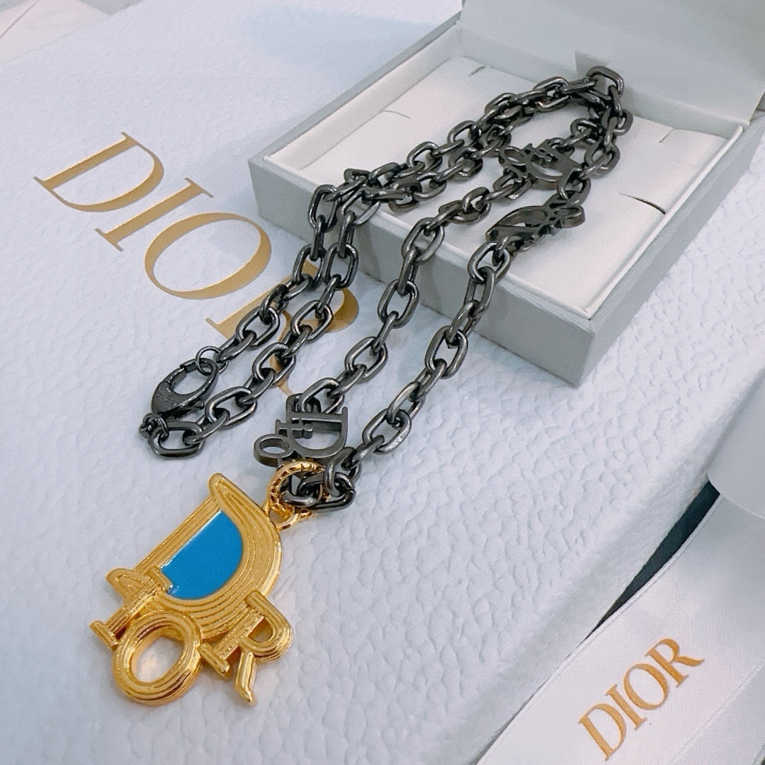    DIOR🔥新款 迪奥项链🇷🇼原单货🇷🇼专柜新款开模复古潮流时尚必备 男女均可佩戴 情侣款同款 摇滚