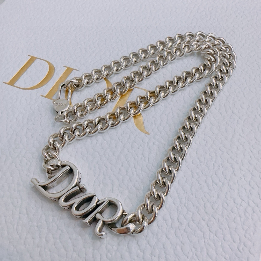    DIOR🔥新款 迪奥项链🇷🇼原单货🇷🇼专柜新款开模复古潮流时尚必备 男女均可佩戴 情侣款同款 摇滚