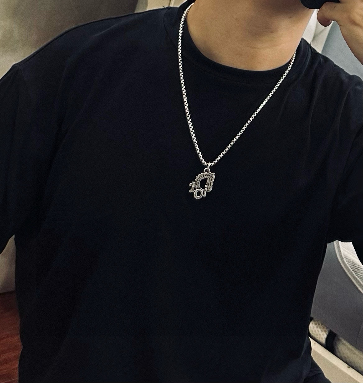    DIOR🔥新款 迪奥项链🇷🇼原单货🇷🇼专柜新款开模复古潮流时尚必备 男女均可佩戴 情侣款同款 摇滚