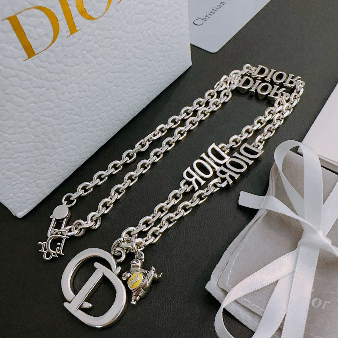    DIOR🔥新款 迪奥项链🇷🇼原单货🇷🇼专柜新款开模复古潮流时尚必备 男女均可佩戴 情侣款同款 摇滚