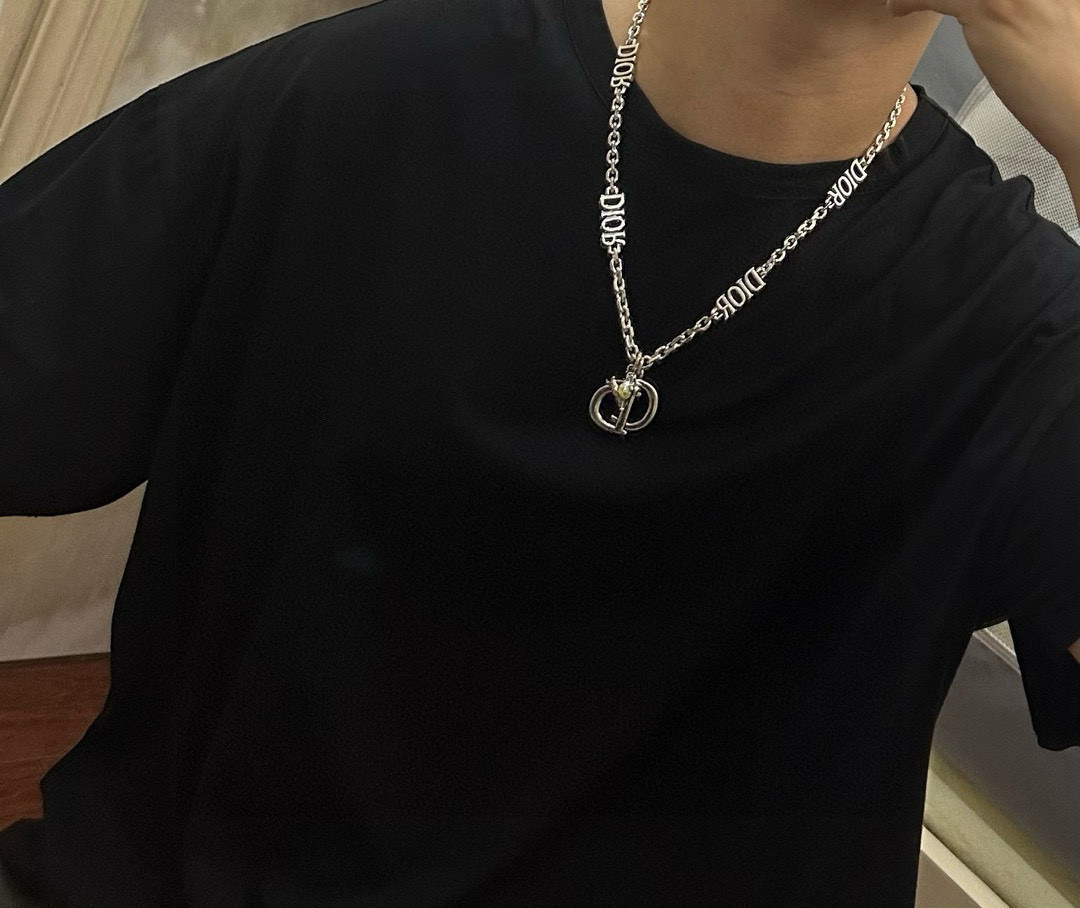    DIOR🔥新款 迪奥项链🇷🇼原单货🇷🇼专柜新款开模复古潮流时尚必备 男女均可佩戴 情侣款同款 摇滚