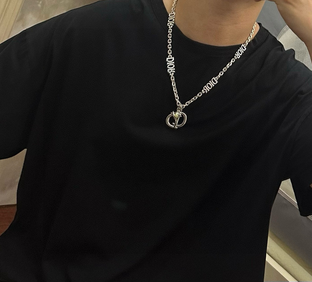    DIOR🔥新款 迪奥项链🇷🇼原单货🇷🇼专柜新款开模复古潮流时尚必备 男女均可佩戴 情侣款同款 摇滚
