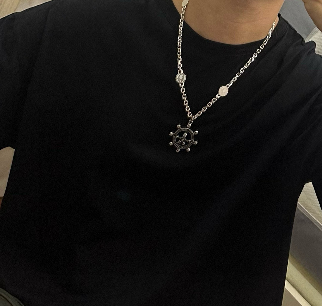    DIOR🔥新款 迪奥项链🇷🇼原单货🇷🇼专柜新款开模复古潮流时尚必备 男女均可佩戴 情侣款同款 摇滚