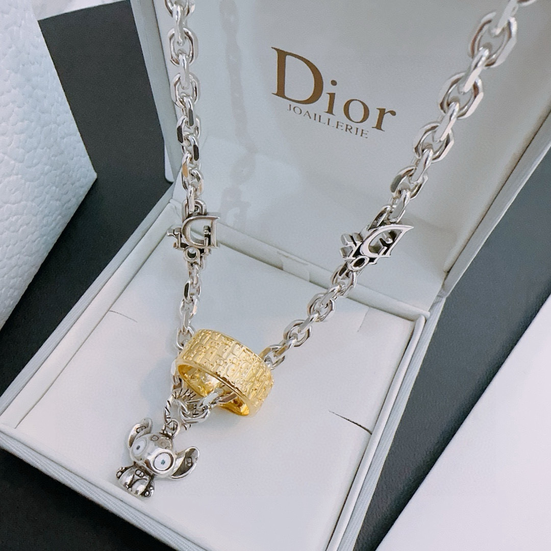    DIOR🔥新款 迪奥项链🇷🇼原单货🇷🇼专柜新款开模复古潮流时尚必备 男女均可佩戴 情侣款同款 摇滚