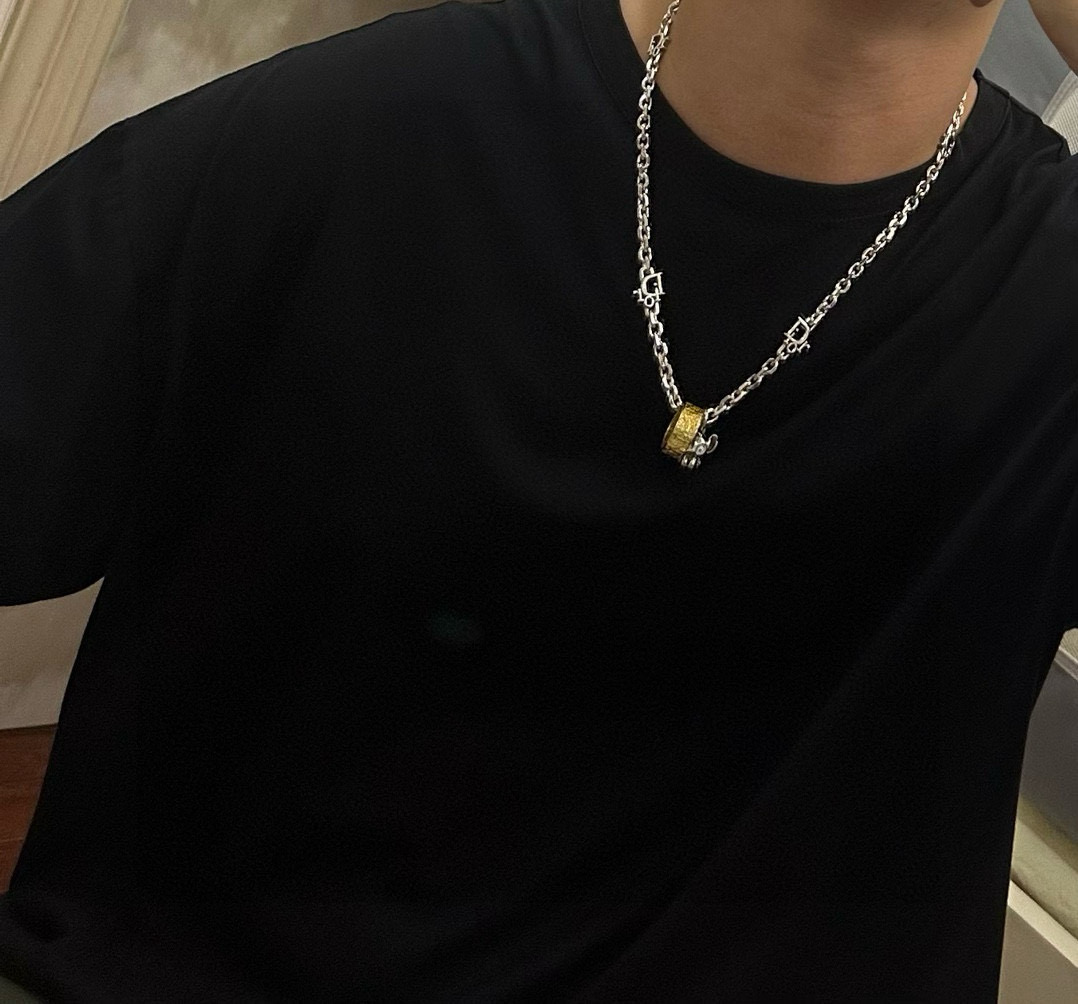    DIOR🔥新款 迪奥项链🇷🇼原单货🇷🇼专柜新款开模复古潮流时尚必备 男女均可佩戴 情侣款同款 摇滚