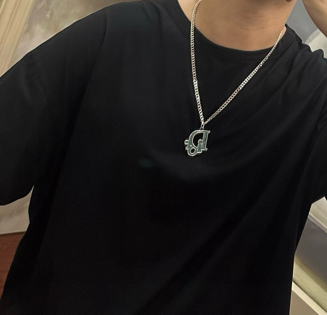    DIOR🔥新款 迪奥项链🇷🇼原单货🇷🇼专柜新款开模复古潮流时尚必备 男女均可佩戴 情侣款同款 摇滚