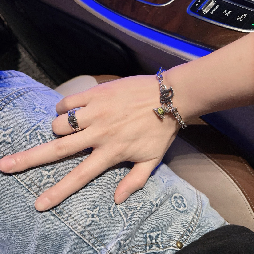   专柜精工版本 DIOR迪奥 多元素玛瑙泰银风格手链 权志龙明星同款 复古做旧风 原版复刻 纯手工打造