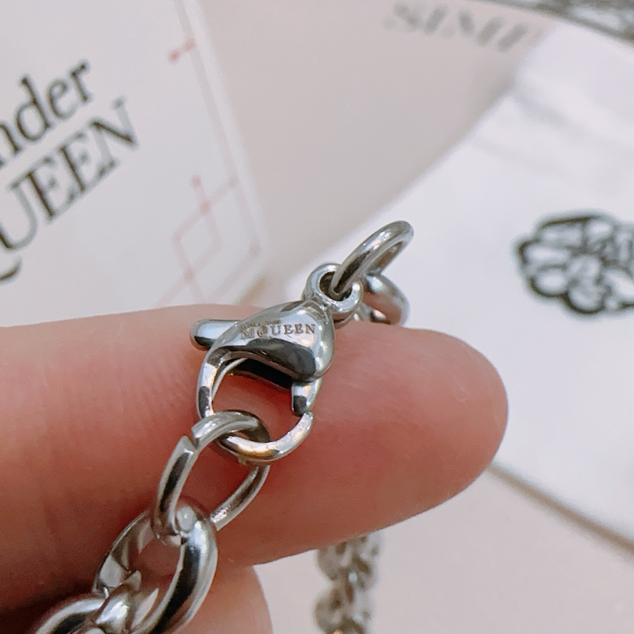   新款Alexander McQueen 亚历山大 麦昆 手链  专柜一致原版定制  骨子里那种叛逆浮