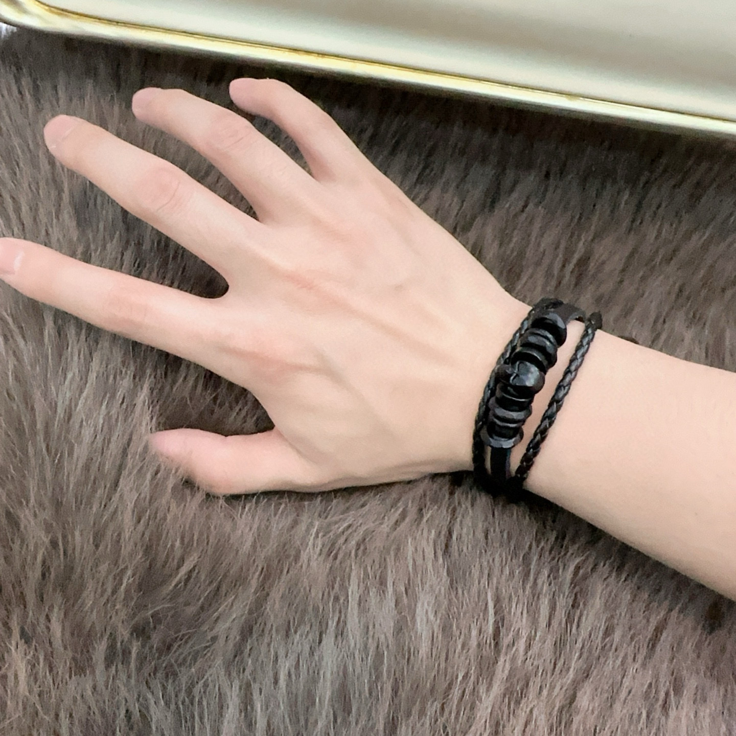   新款Alexander McQueen 亚历山大 麦昆 牛皮手链  专柜一致原版定制  骨子里那种叛