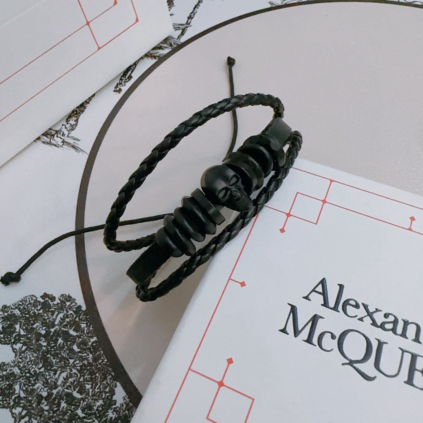   新款Alexander McQueen 亚历山大 麦昆 牛皮手链  专柜一致原版定制  骨子里那种叛