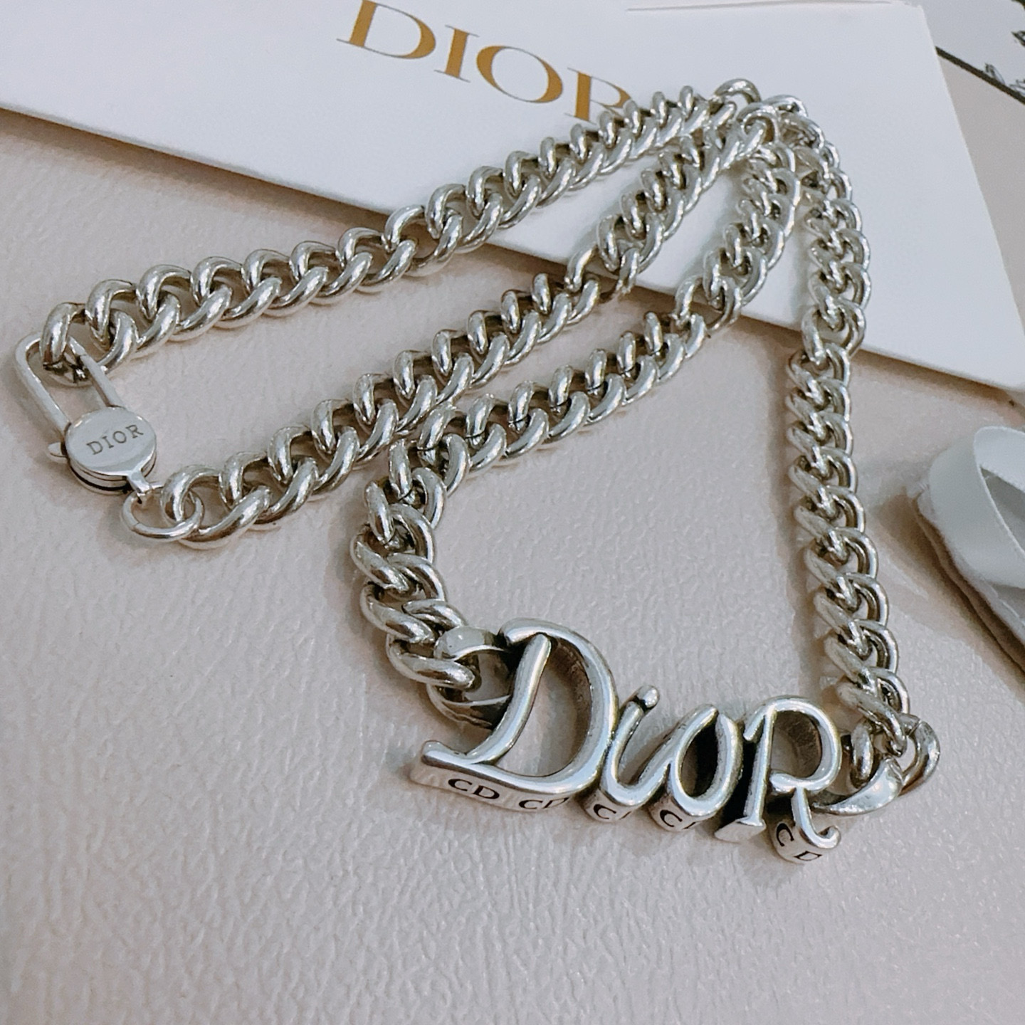    DIOR🔥新款 迪奥项链🇷🇼原单货🇷🇼专柜新款开模复古潮流时尚必备 男女均可佩戴 情侣款同款 摇滚