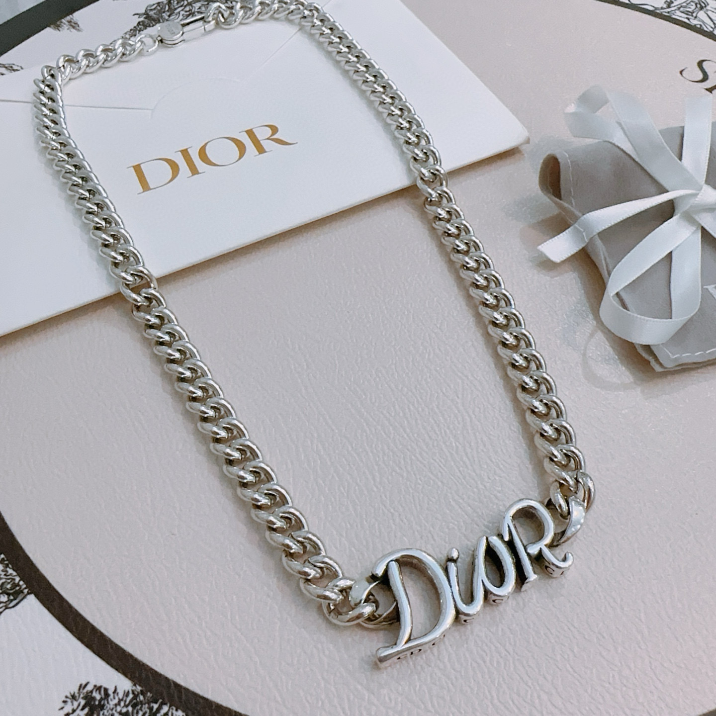    DIOR🔥新款 迪奥项链🇷🇼原单货🇷🇼专柜新款开模复古潮流时尚必备 男女均可佩戴 情侣款同款 摇滚