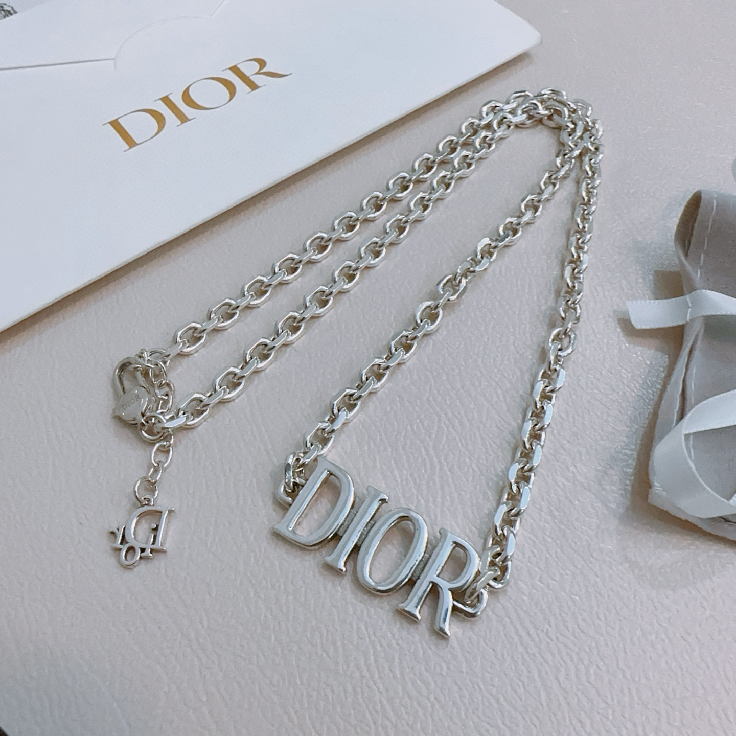    DIOR🔥新款 迪奥项链🇷🇼原单货🇷🇼专柜新款开模复古潮流时尚必备 男女均可佩戴 情侣款同款 摇滚