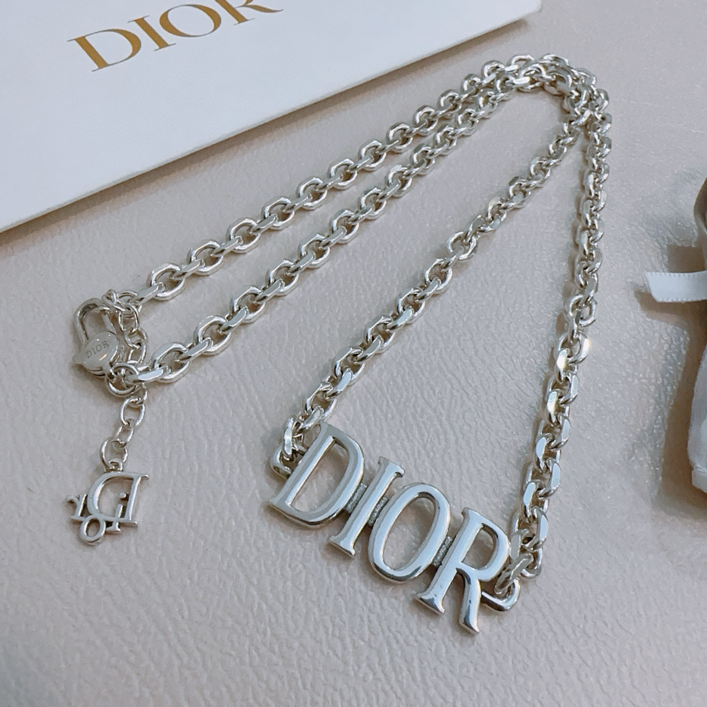    DIOR🔥新款 迪奥项链🇷🇼原单货🇷🇼专柜新款开模复古潮流时尚必备 男女均可佩戴 情侣款同款 摇滚