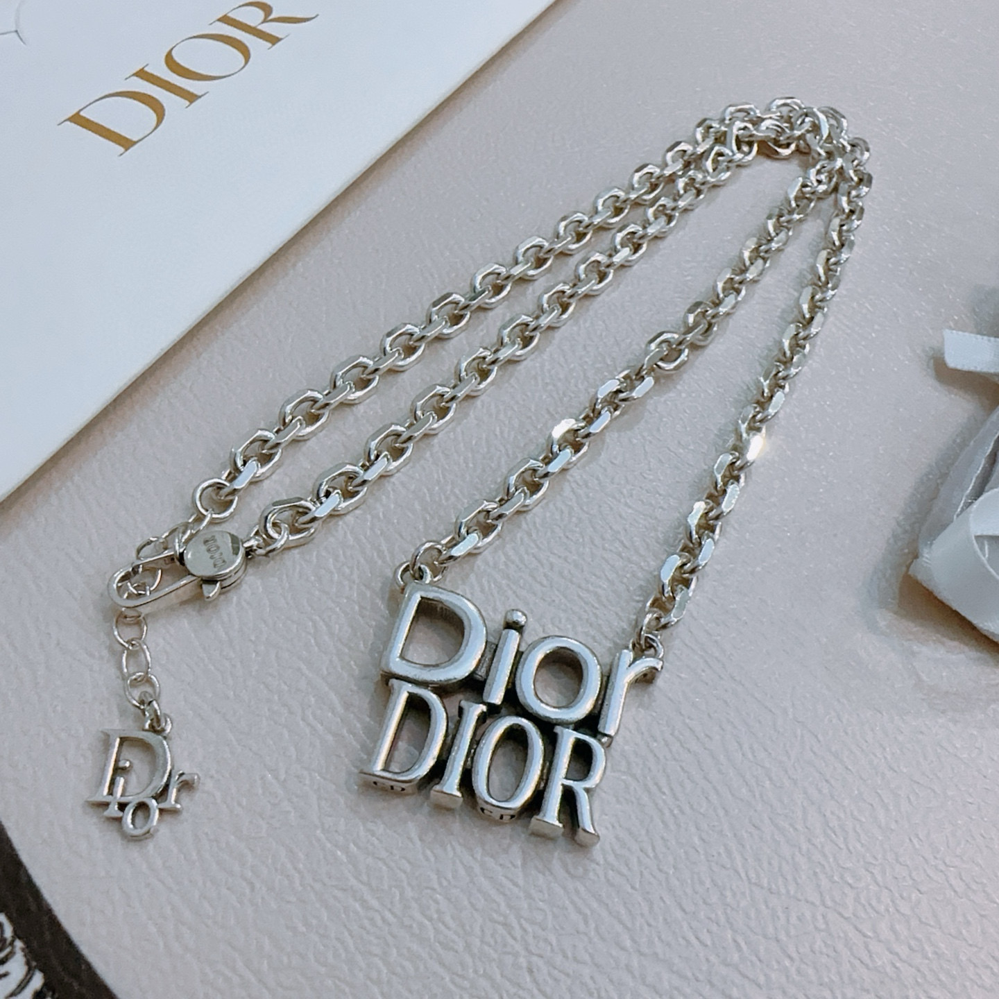    DIOR🔥新款 迪奥项链🇷🇼原单货🇷🇼专柜新款开模复古潮流时尚必备 男女均可佩戴 情侣款同款 摇滚