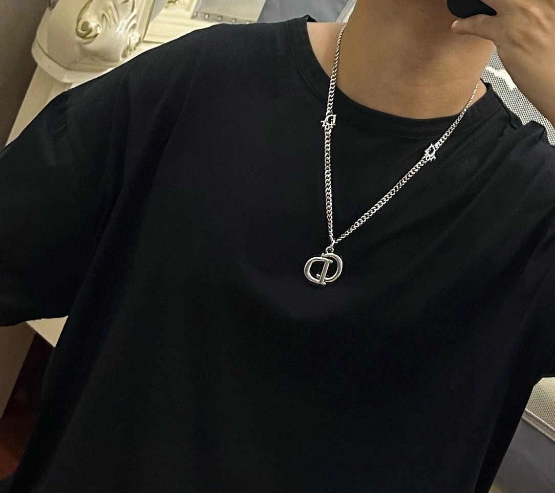    DIOR🔥新款 迪奥项链🇷🇼原单货🇷🇼专柜新款开模复古潮流时尚必备 男女均可佩戴 情侣款同款 摇滚