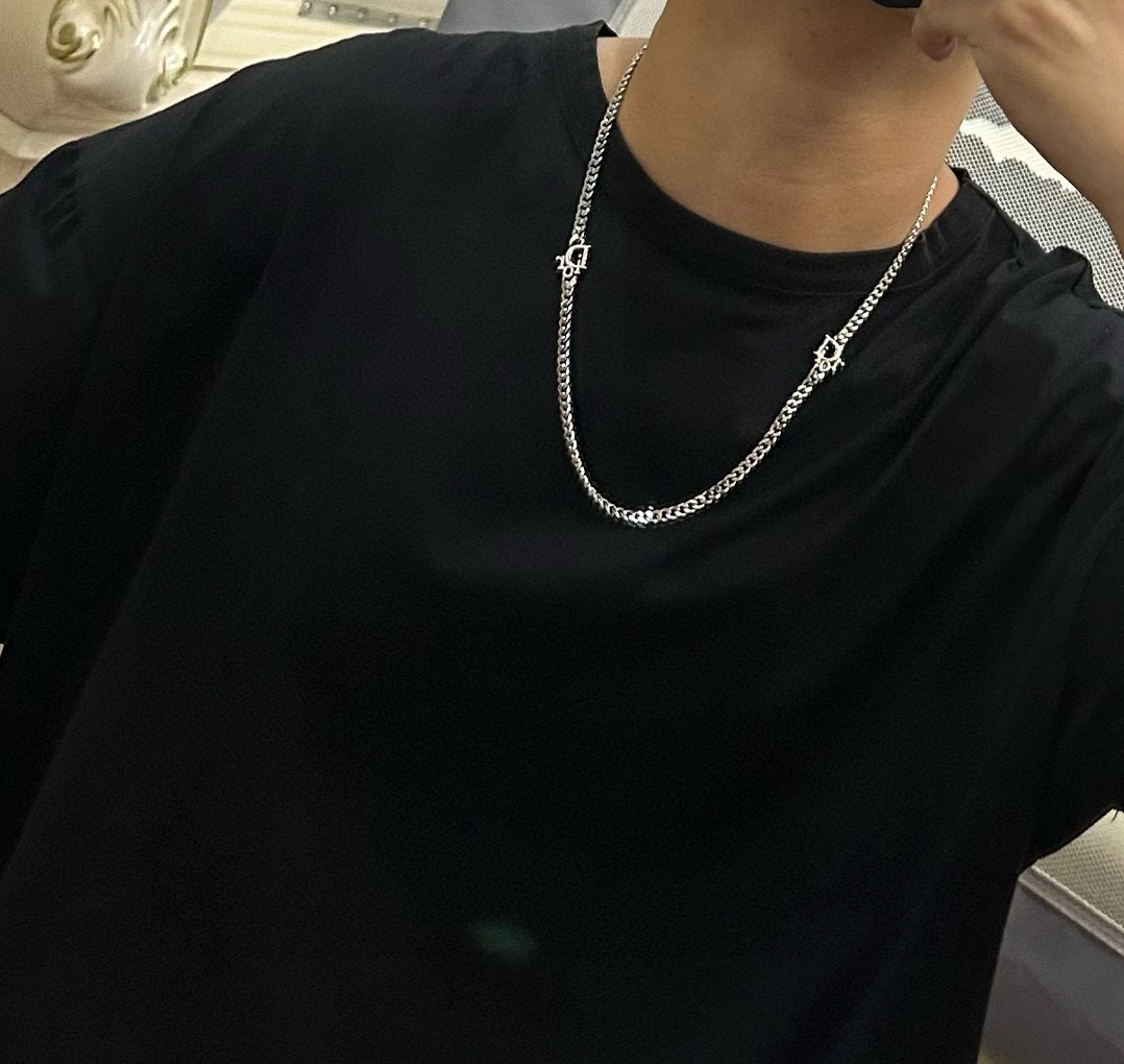    DIOR🔥新款 迪奥项链🇷🇼原单货🇷🇼专柜新款开模复古潮流时尚必备 男女均可佩戴 情侣款同款 摇滚