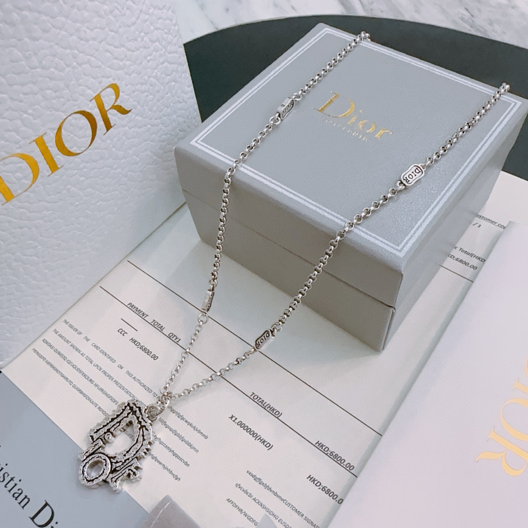    DIOR🔥新款 迪奥项链🇷🇼原单货🇷🇼专柜新款开模复古潮流时尚必备 男女均可佩戴 情侣款同款 摇滚