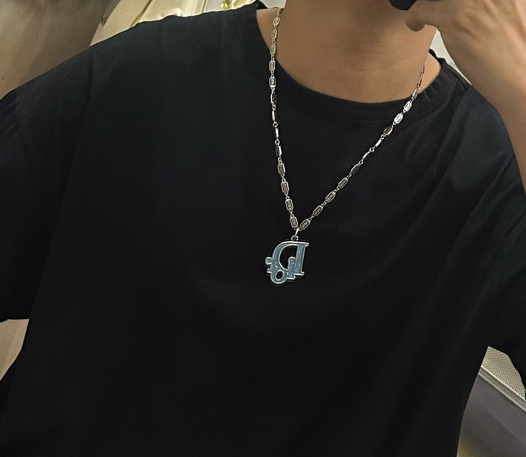    DIOR🔥新款 迪奥项链🇷🇼原单货🇷🇼专柜新款开模复古潮流时尚必备 男女均可佩戴 情侣款同款 摇滚
