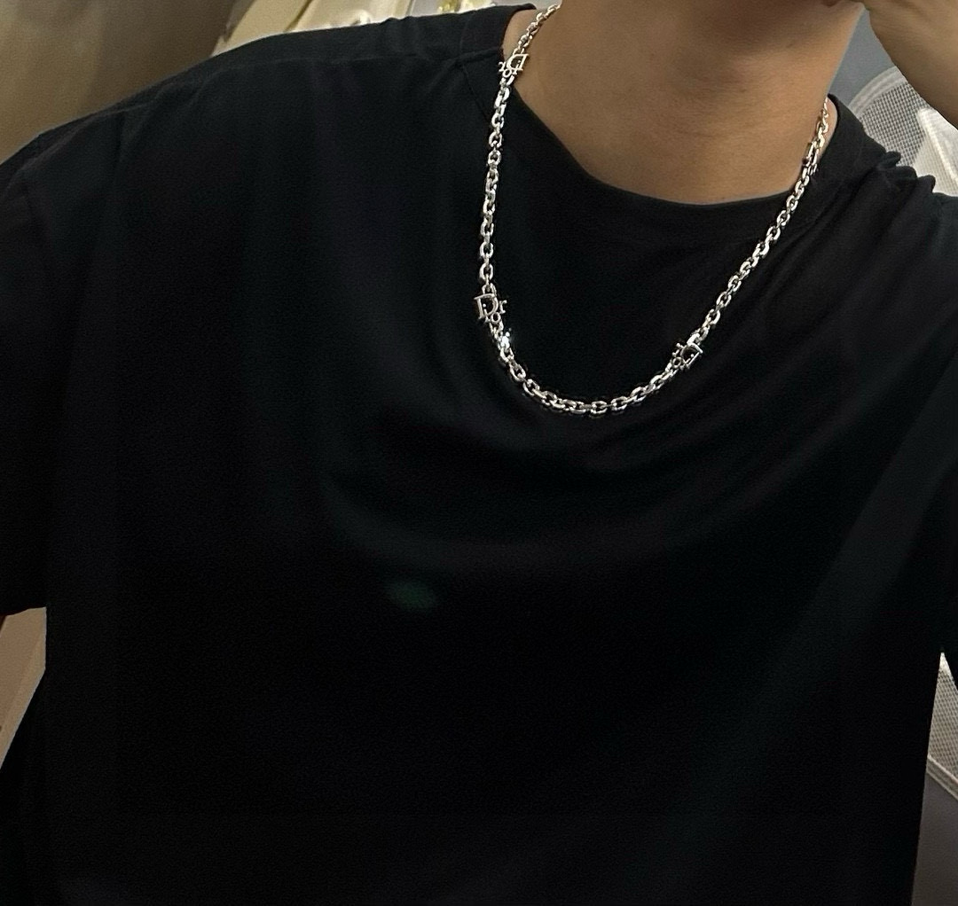    DIOR🔥新款 迪奥项链🇷🇼原单货🇷🇼专柜新款开模复古潮流时尚必备 男女均可佩戴 情侣款同款 摇滚