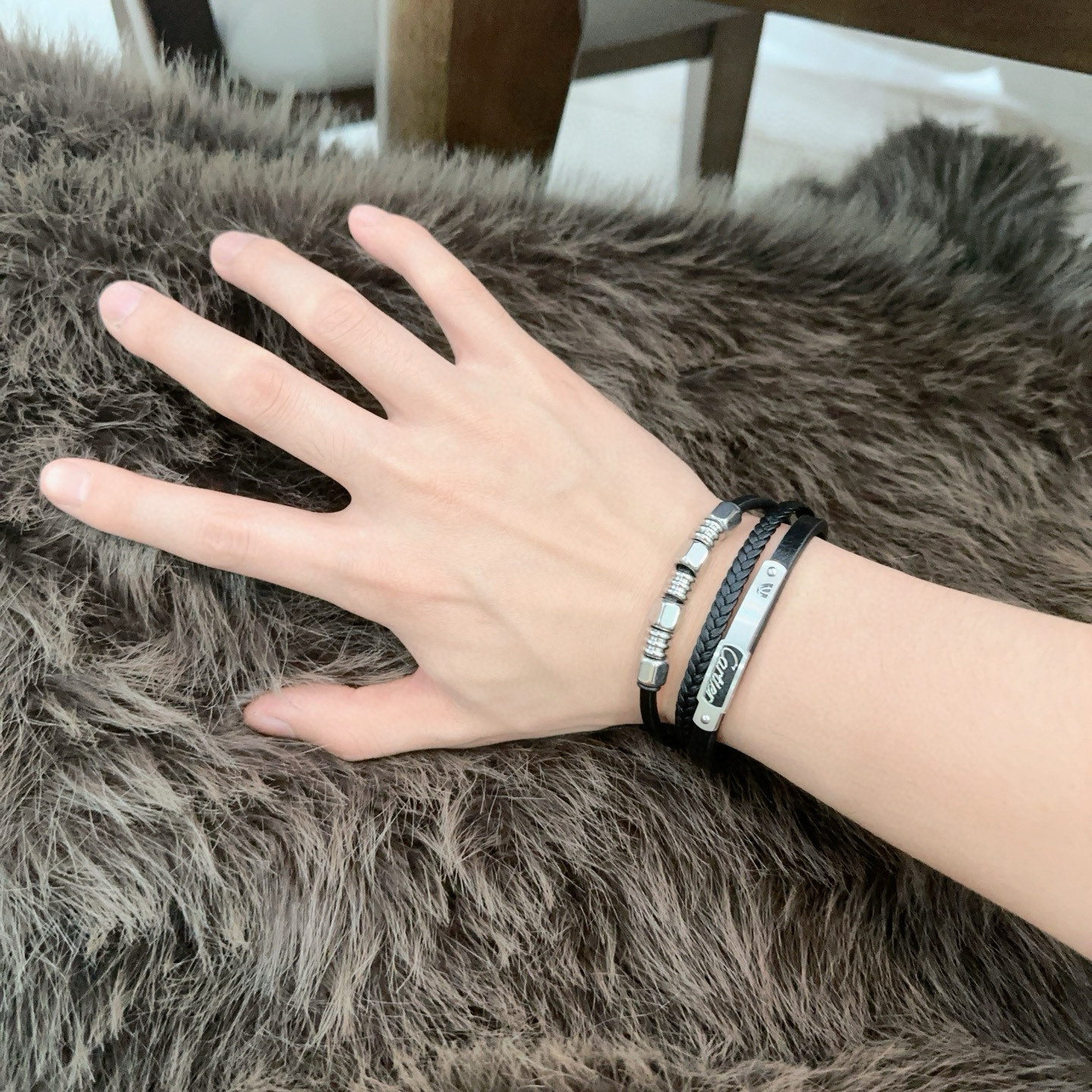         高品质卡地亚牛皮手绳手链💍原单货专柜新款开模复古潮流时尚必备 男女均可佩戴 情侣款同款 
