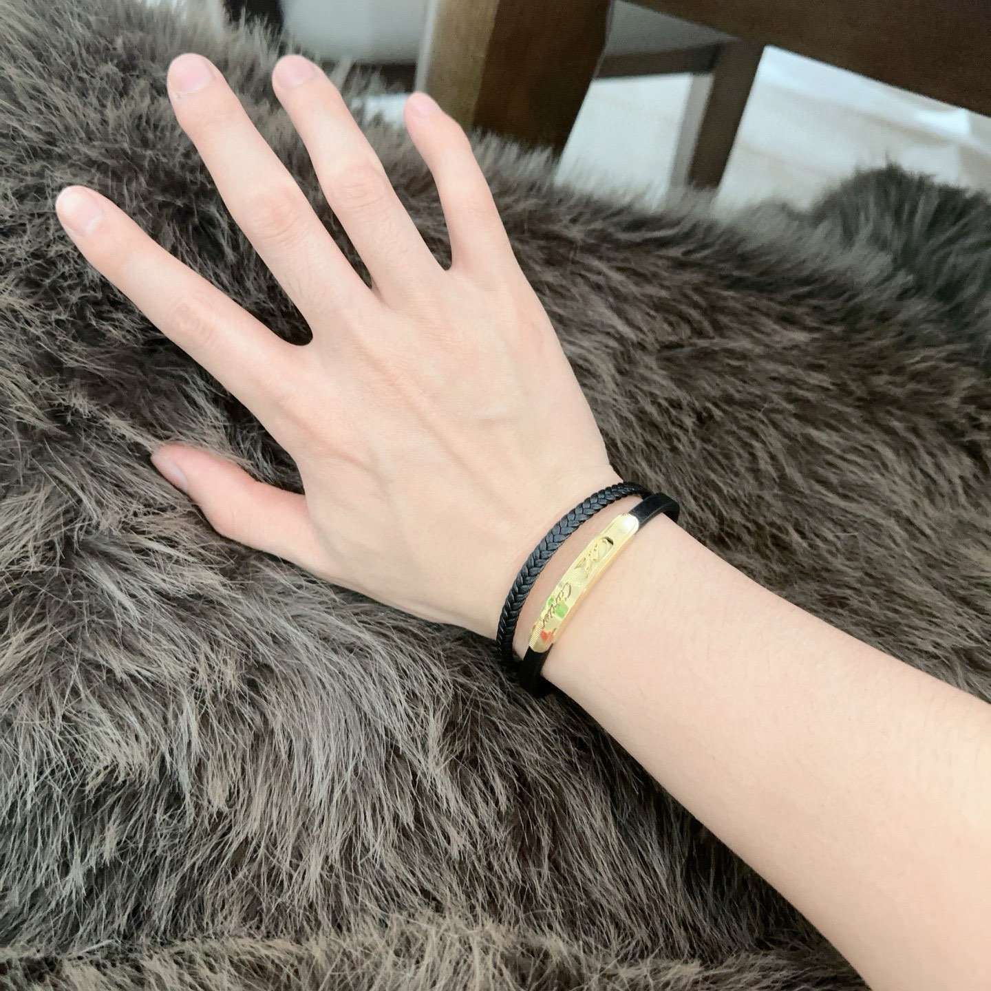         高品质卡地亚牛皮手绳手链💍原单货专柜新款开模复古潮流时尚必备 男女均可佩戴 情侣款同款 