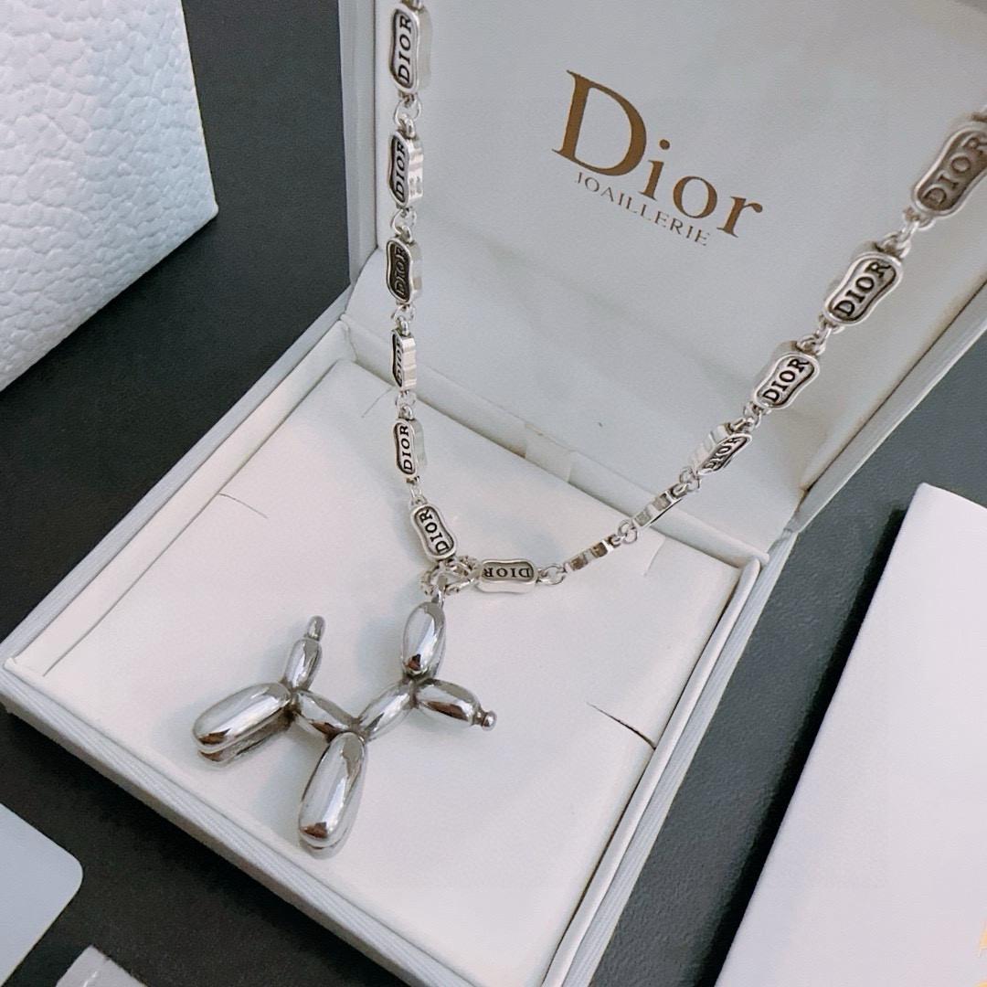    DIOR🔥新款 迪奥项链🇷🇼原单货🇷🇼专柜新款开模复古潮流时尚必备 男女均可佩戴 情侣款同款 摇滚