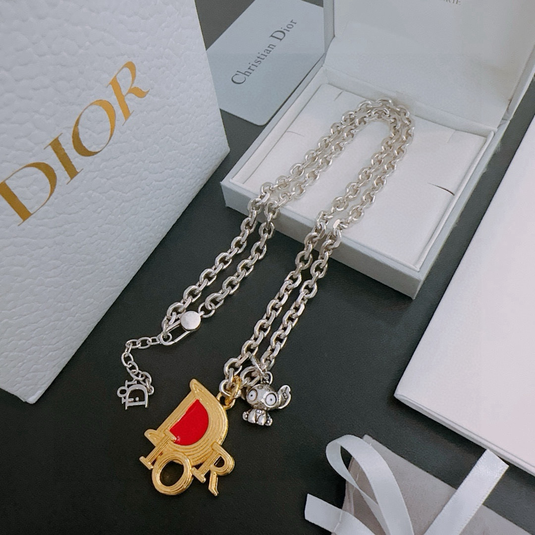   DIOR🔥新款 迪奥项链🇷🇼原单货🇷🇼专柜新款开模复古潮流时尚必备 男女均可佩戴 情侣款同款 摇滚